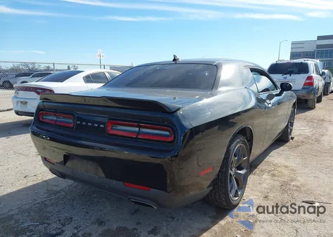 2017 Dodge Challenger Sxt Plus z USA, uszkodzony, nr VIN 2C3CDZAG7HH656516
